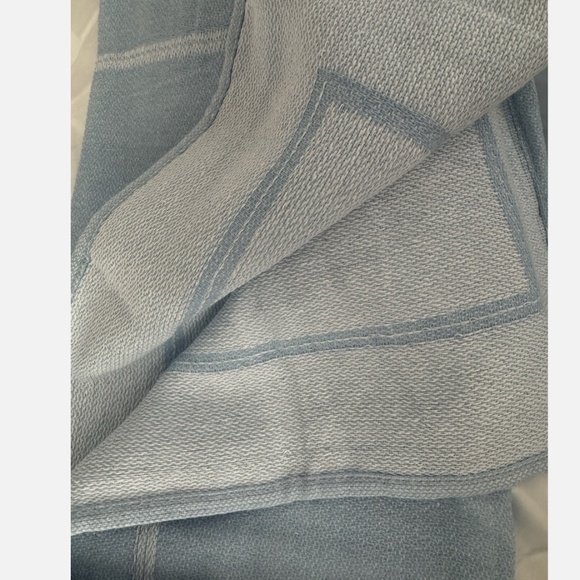 2x NEW Dolce & Gabbana Light Blue Beach Towel - Picture 5 of 6